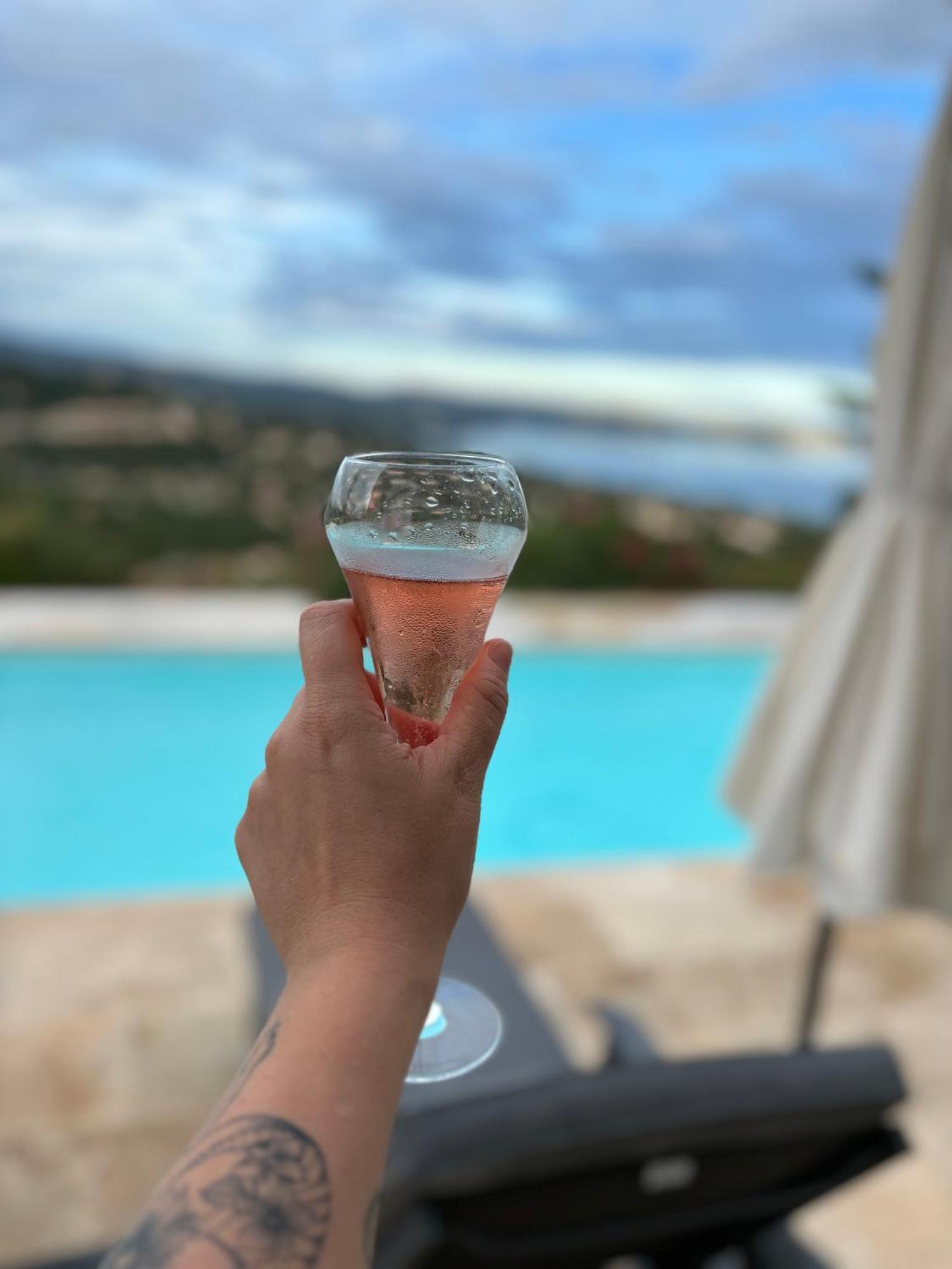 Villa Cacharelle Vue Mer Piscine Cavalaire-sur-Mer Bagian luar foto
